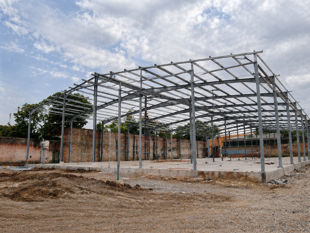 Bodega Last Mile, 3650m2, Qro, México: Estructura en ejecución